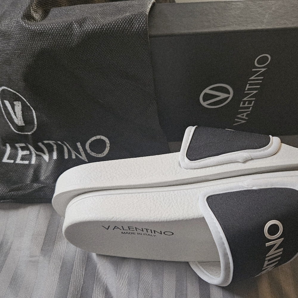Valentino Slides Black+White Slide Sandals New/box Size 6 TagDustbag Retails 599 - Picture 10 of 12